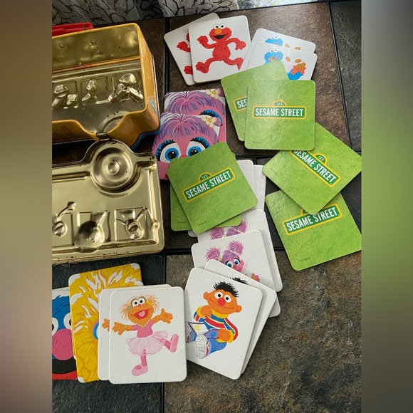 2005 Sesame Street Vintage Tin box with 36 card “matching game” set inside. - Picture 7 of 12